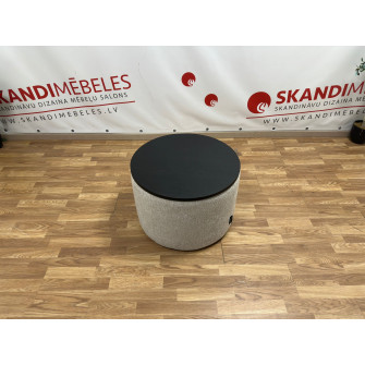 Conjunto de mesa de café y puf II (Exposición)